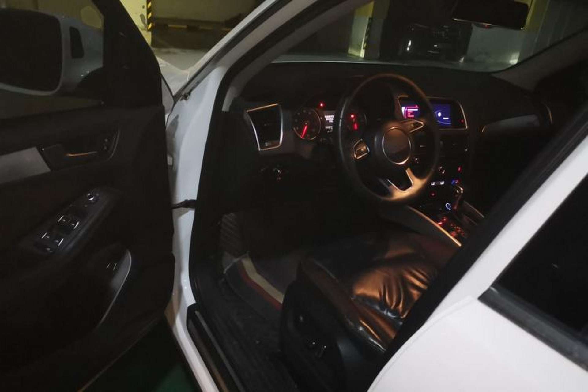 Used Audi Q5 2018 Collector's Edition 40 TFSI Technology Model Driver Seat