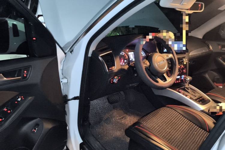 Used Audi Q5 2018 Collector's Edition 40 TFSI Technology Model Driver Seat