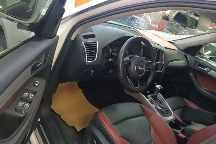 Used Audi Q5 2018 Collector's Edition 40 TFSI Technology Model Driver Seat