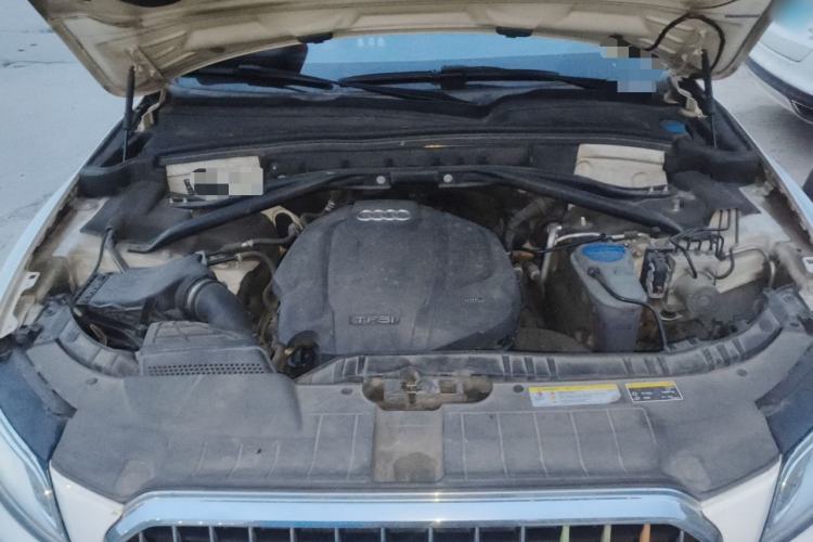 Used Audi Q5 2018 Collector's Edition 40 TFSI Technology Model Engine Bay