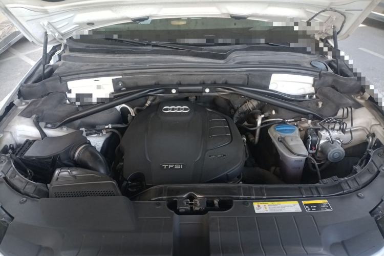 Used Audi Q5 2018 Collector's Edition 40 TFSI Technology Model Engine Bay