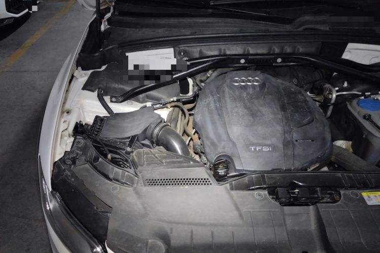 Used Audi Q5 2018 Collector's Edition 40 TFSI Technology Model Engine Bay Right