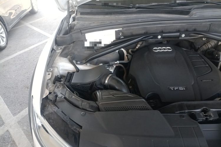 Used Audi Q5 2018 Collector's Edition 40 TFSI Technology Model Engine Bay Right