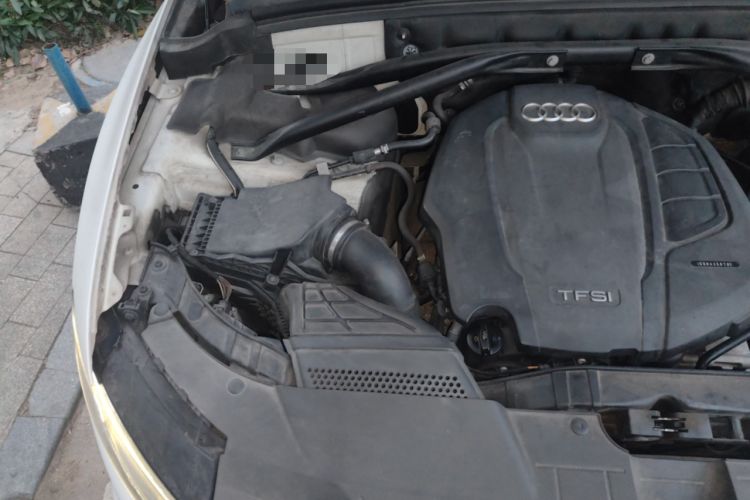 Used Audi Q5 2018 Collector's Edition 40 TFSI Technology Model Engine Bay Right