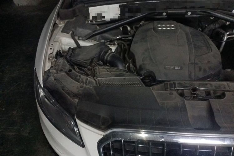 Used Audi Q5 2018 Collector's Edition 40 TFSI Technology Model Engine Bay Right