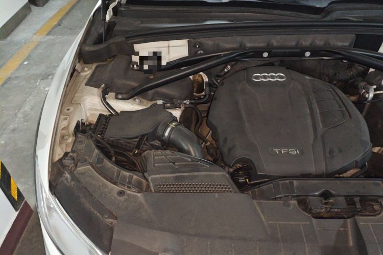 Used Audi Q5 2018 Collector's Edition 40 TFSI Technology Model Engine Bay Right