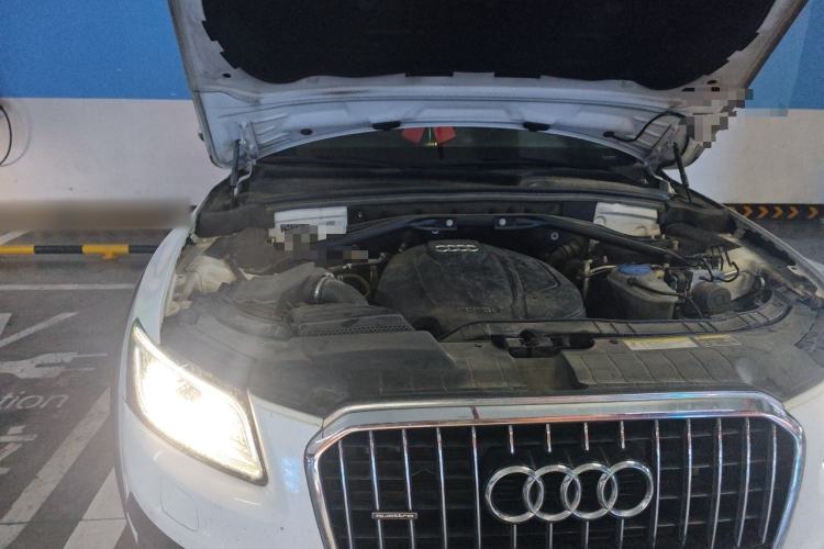 Used Audi Q5 2018 Collector's Edition 40 TFSI Technology Model Engine Bay Right