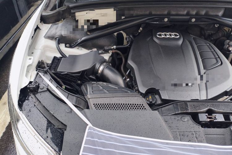Used Audi Q5 2018 Collector's Edition 40 TFSI Technology Model Engine Bay Right