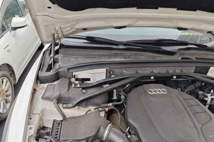 Used Audi Q5 2018 Collector's Edition 40 TFSI Technology Model Engine Bay Right