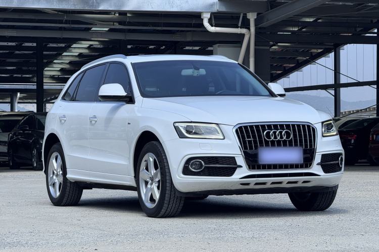 Used Audi Q5 2018 Collector's Edition 40 TFSI Ambition Model Exterior 1