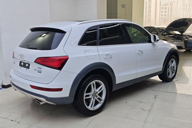 Used Audi Q5 2018 Collector's Edition 40 TFSI Technology Model Exterior 2