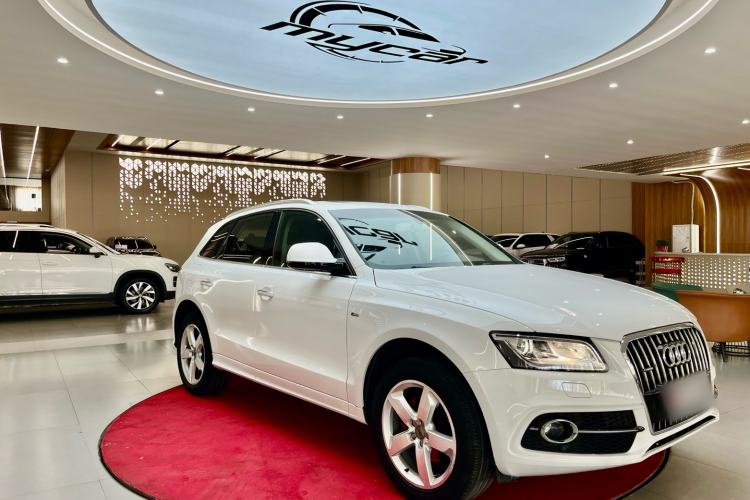 Used Audi Q5 2018 Collector's Edition 40 TFSI Ambition Model Exterior 2