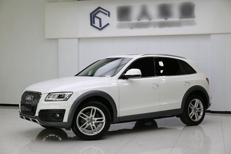 Used Audi Q5 2018 Collector's Edition 40 TFSI Technology Model Exterior 2
