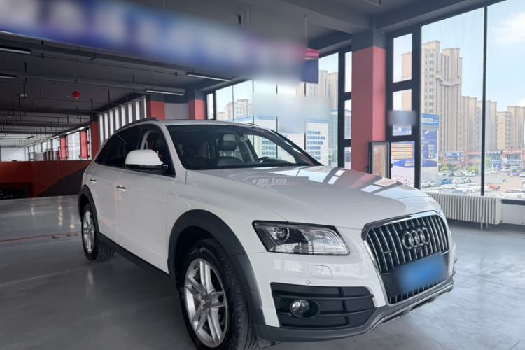 Used Audi Q5 2018 Collector's Edition 40 TFSI Technology Model Exterior 2