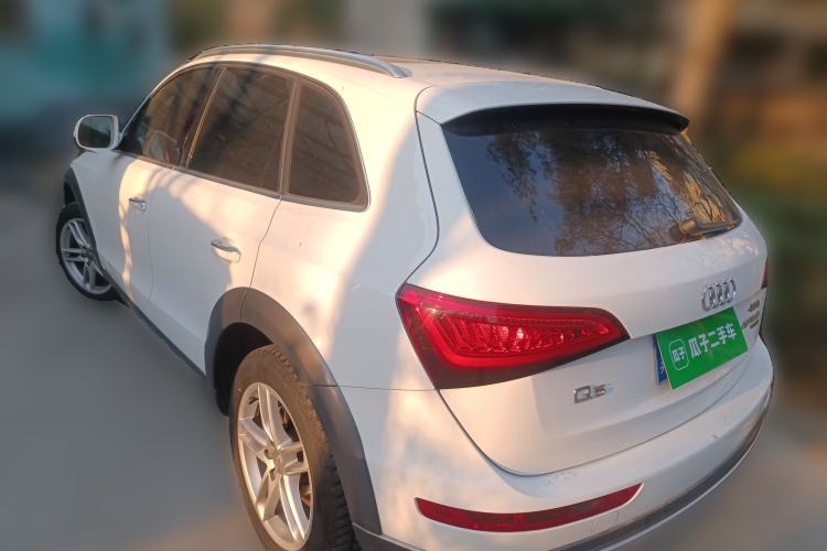Used Audi Q5 2018 Collector's Edition 40 TFSI Technology Model Exterior 3