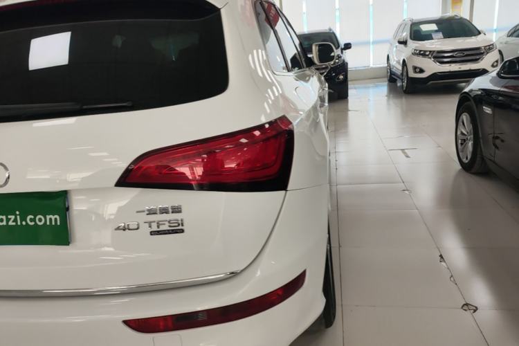 Used Audi Q5 2018 Collector's Edition 40 TFSI Technology Model Exterior 3