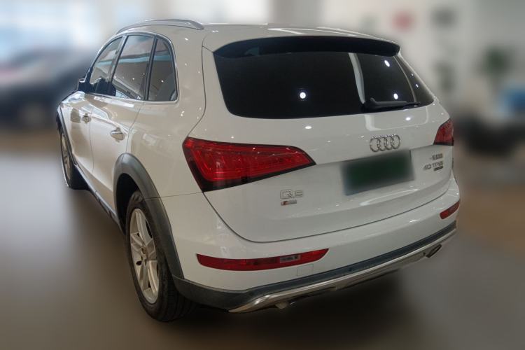 Used Audi Q5 2018 Collector's Edition 40 TFSI Technology Model Exterior 3