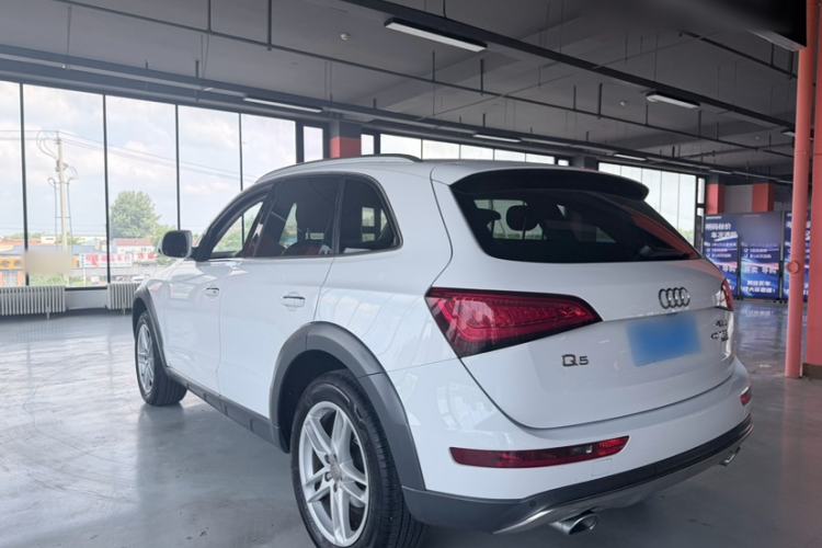 Used Audi Q5 2018 Collector's Edition 40 TFSI Technology Model Exterior 3