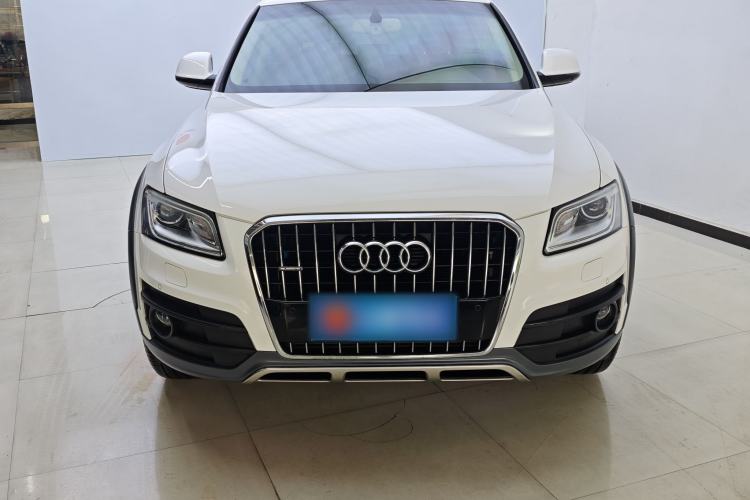 Used Audi Q5 2018 Collector's Edition 40 TFSI Technology Model Exterior 4