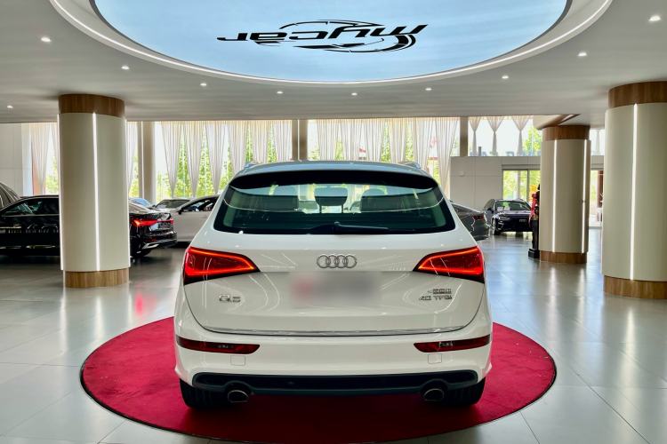 Used Audi Q5 2018 Collector's Edition 40 TFSI Ambition Model Exterior 4