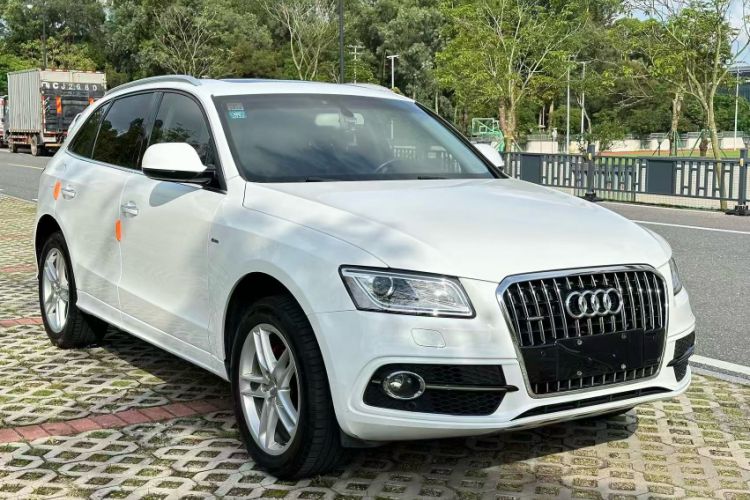 Used Audi Q5 2018 Collector's Edition 40 TFSI Technology Model Exterior 4