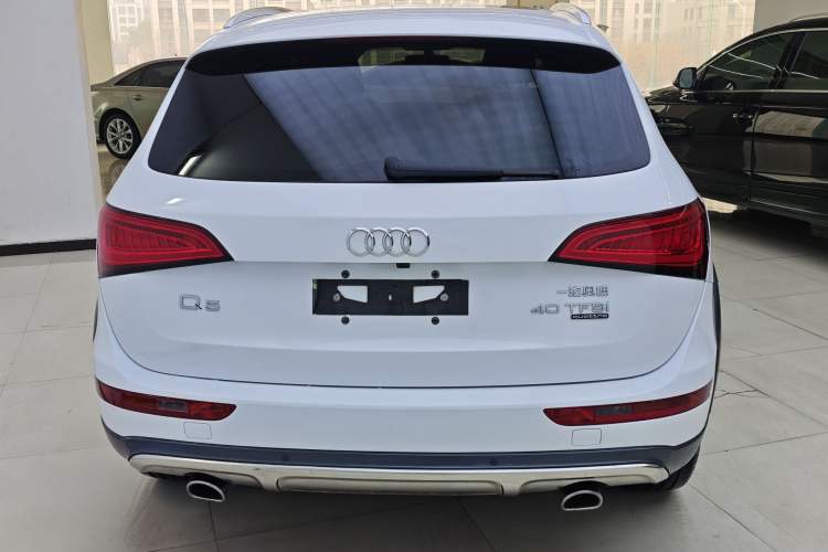 Used Audi Q5 2018 Collector's Edition 40 TFSI Technology Model Exterior 5