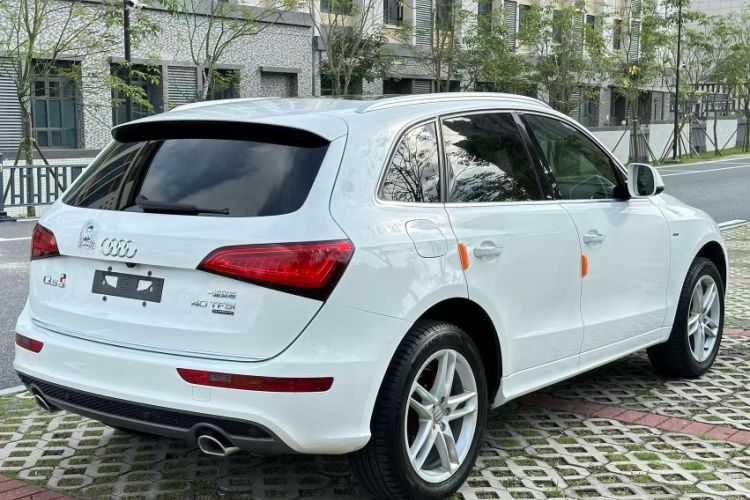 Used Audi Q5 2018 Collector's Edition 40 TFSI Technology Model Exterior 6