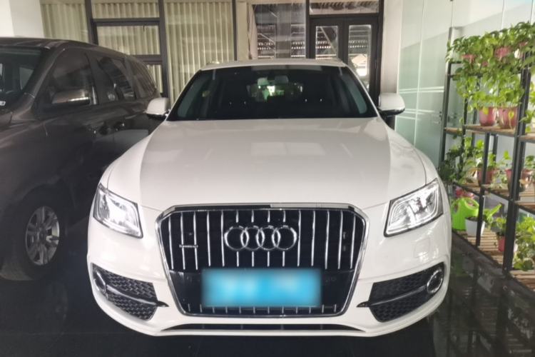 Used Audi Q5 2018 Collector's Edition 40 TFSI Ambition Model Front