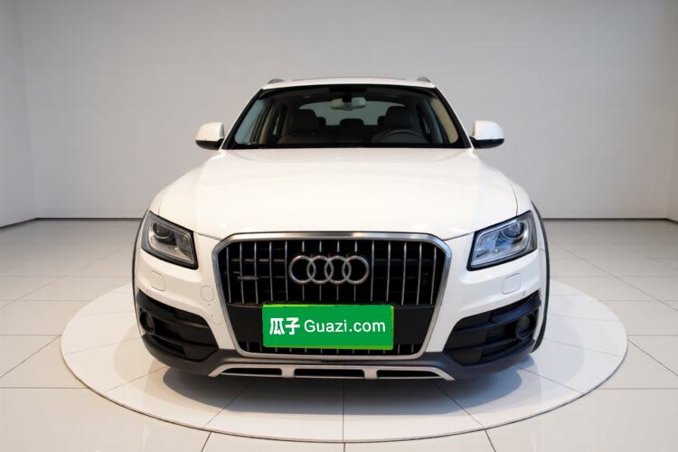 Used Audi Q5 2018 Collector's Edition 40 TFSI Technology Model Front
