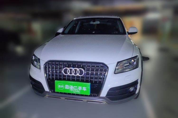 Used Audi Q5 2018 Collector's Edition 40 TFSI Technology Model Front