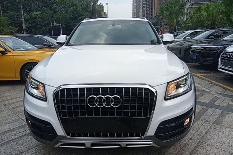 Used Audi Q5 2018 Collector's Edition 40 TFSI Technology Model Front