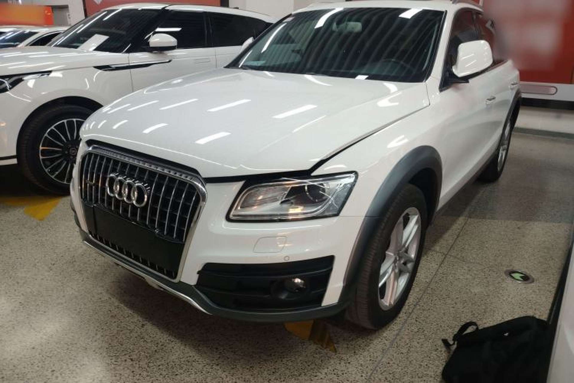 Used Audi Q5 2018 Collector's Edition 40 TFSI Technology Model Front Left 45 Deg