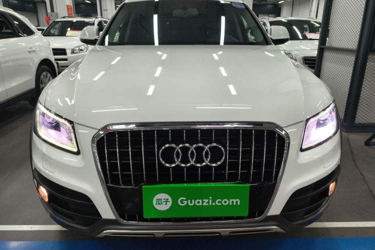 Used Audi Q5 2018 Collector's Edition 40 TFSI Technology Model Front