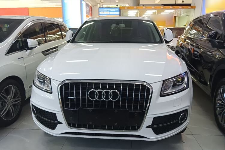Used Audi Q5 2018 Collector's Edition 40 TFSI Technology Model Front