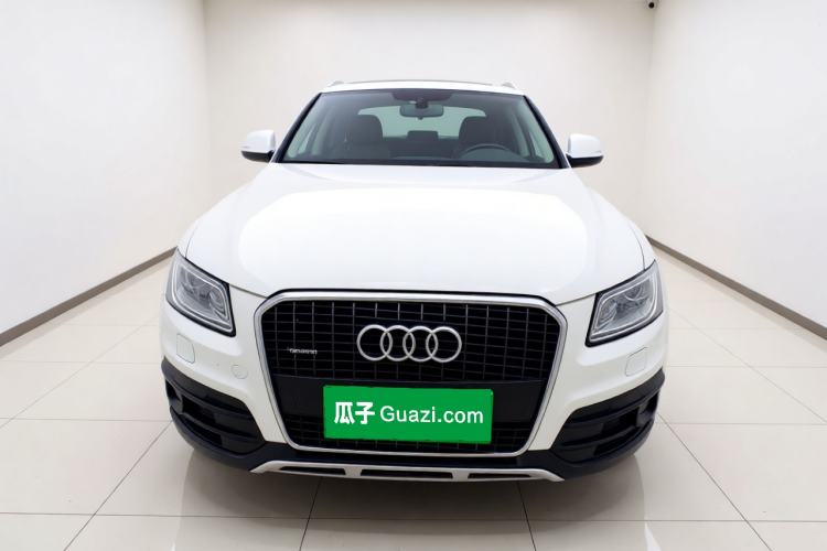 Used Audi Q5 2018 Collector's Edition 40 TFSI Technology Model Front