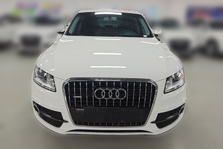 Used Audi Q5 2018 Collector's Edition 40 TFSI Technology Model Front
