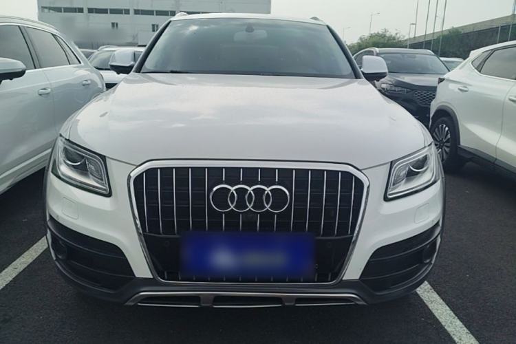 Used Audi Q5 2018 Collector's Edition 40 TFSI Technology Model Front