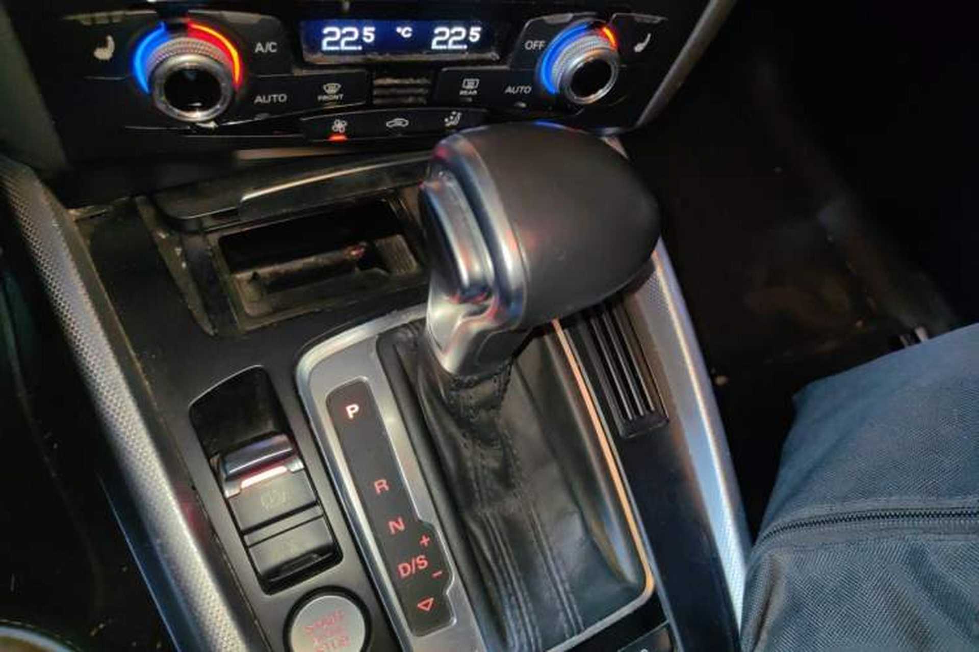 Used Audi Q5 2018 Collector's Edition 40 TFSI Technology Model Gear Lever