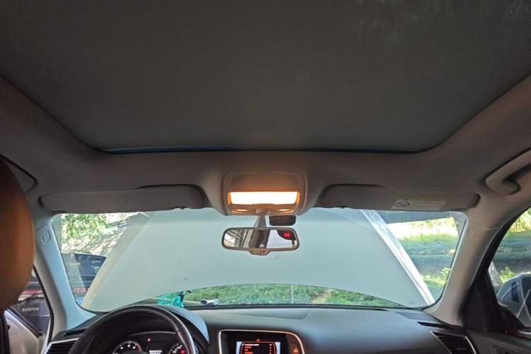 Used Audi Q5 2018 Collector's Edition 40 TFSI Technology Model Headliner