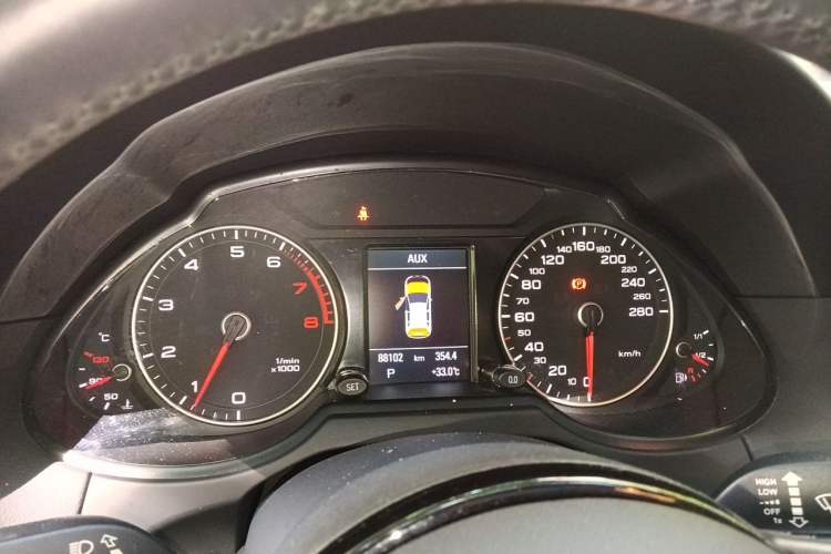 Used Audi Q5 2018 Collector's Edition 40 TFSI Technology Model Instrument Cluster