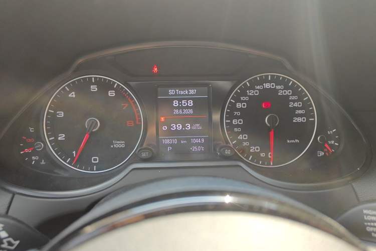 Used Audi Q5 2018 Collector's Edition 40 TFSI Technology Model Instrument Cluster