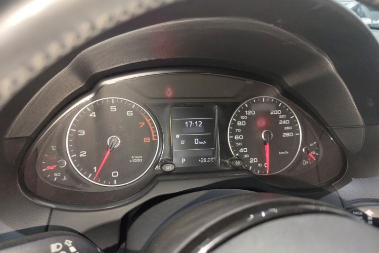 Used Audi Q5 2018 Collector's Edition 40 TFSI Ambition Model Instrument Cluster