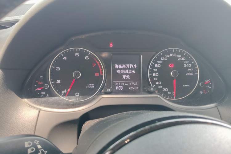 Used Audi Q5 2018 Collector's Edition 40 TFSI Ambition Model Instrument Cluster