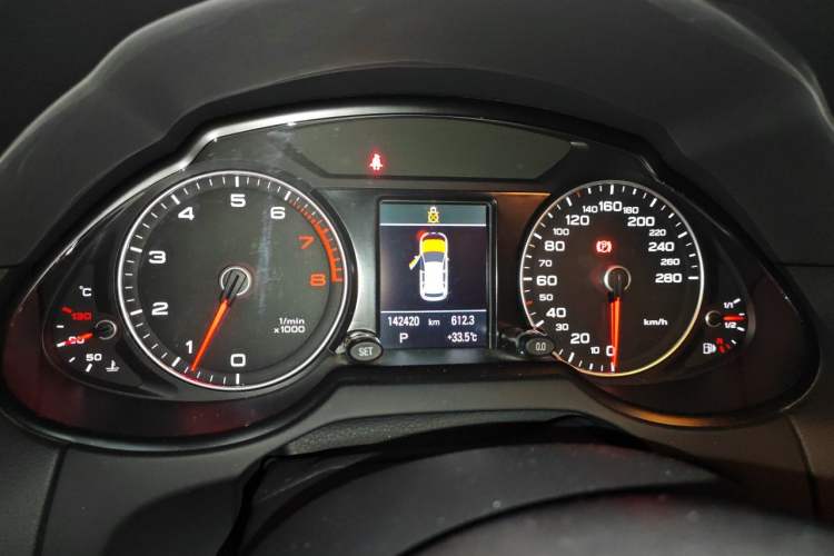 Used Audi Q5 2018 Collector's Edition 40 TFSI Technology Model Instrument Cluster