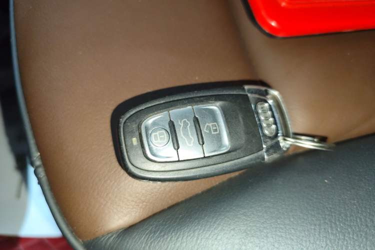Used Audi Q5 2018 Collector's Edition 40 TFSI Ambition Model Interior 1
