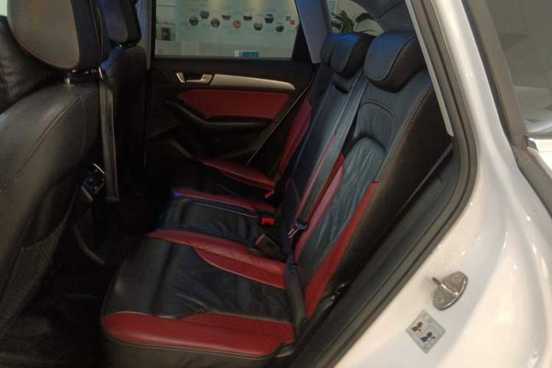 Used Audi Q5 2018 Collector's Edition 40 TFSI Technology Model Interior 4