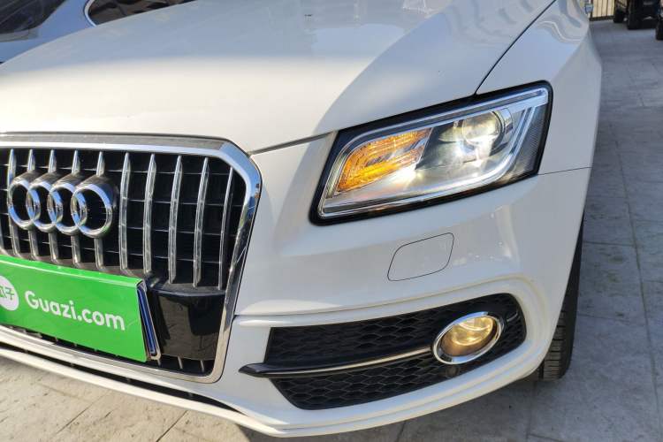 Used Audi Q5 2018 Collector's Edition 40 TFSI Technology Model Left Front Headlight