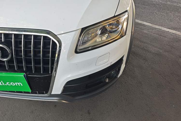 Used Audi Q5 2018 Collector's Edition 40 TFSI Technology Model Left Front Headlight