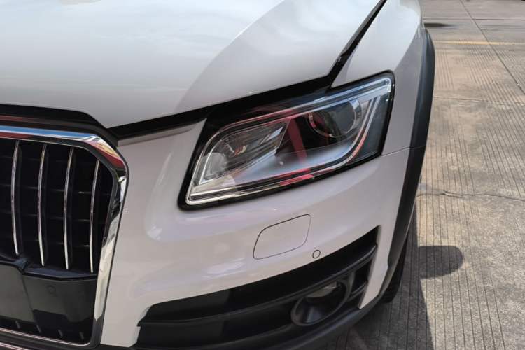 Used Audi Q5 2018 Collector's Edition 40 TFSI Technology Model Left Front Headlight