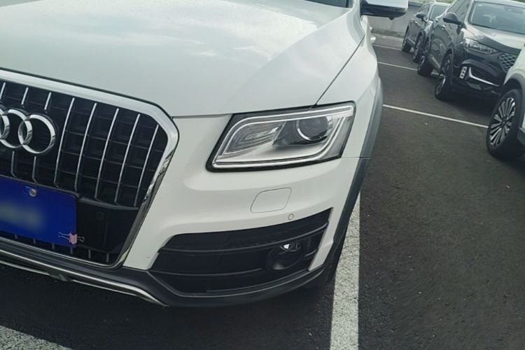 Used Audi Q5 2018 Collector's Edition 40 TFSI Technology Model Left Front Headlight